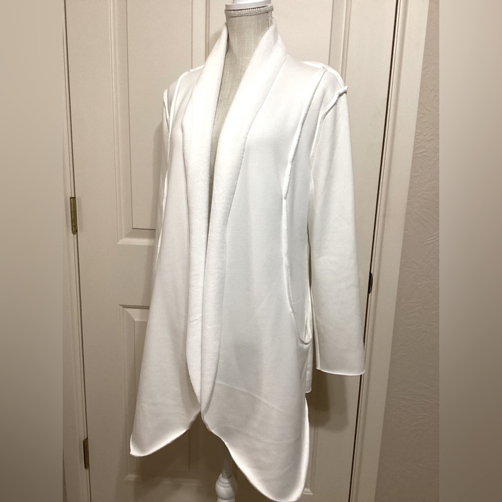 C. Oliver Shrug Winter White Size L Open Front Long Sleeve Soft Warm